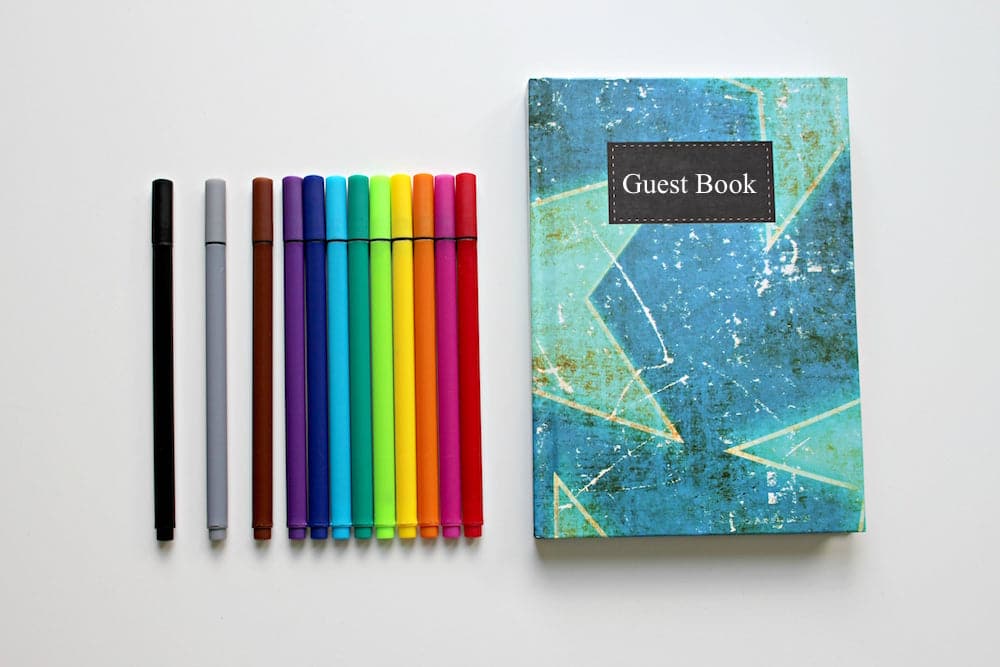 Guest Book: (Welcome) Guest Book for Vacation Home: guest book for visitors  , Modern Floral Edition, 8.5 x 11 inch size Guest Log Book for Vacation  Rental by Notebook And Journal Books