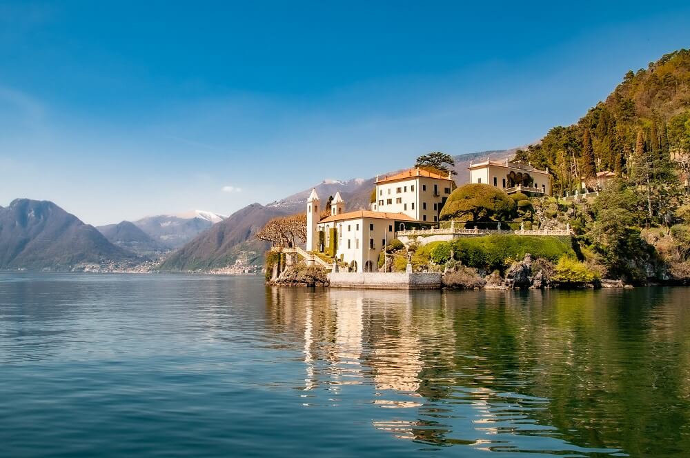 Come arredare una casa al lago