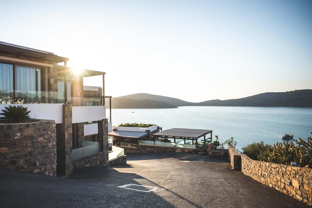 Vacation rental booking calendar