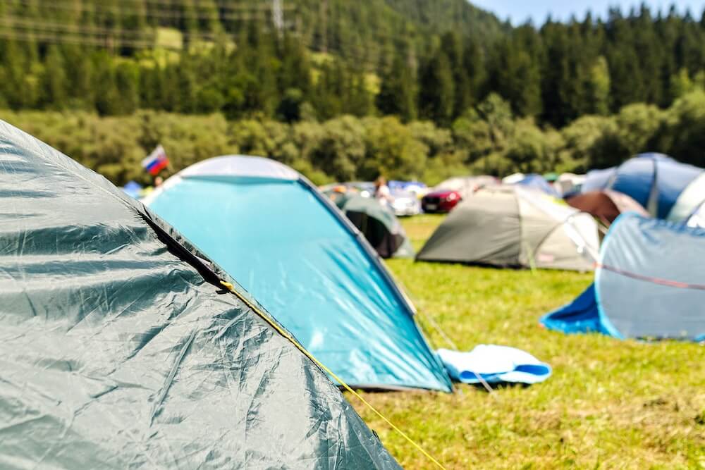 Tentes fêtes location saisonnière