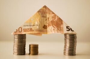 Der ultimative Förder-Guide 2026: Zuschüsse und Finanzierung für Ihre Ferienwohnung