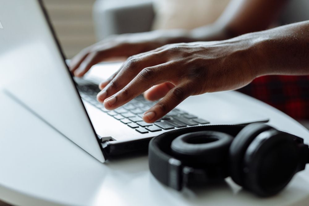7 Best Airbnb Tools for Hosts